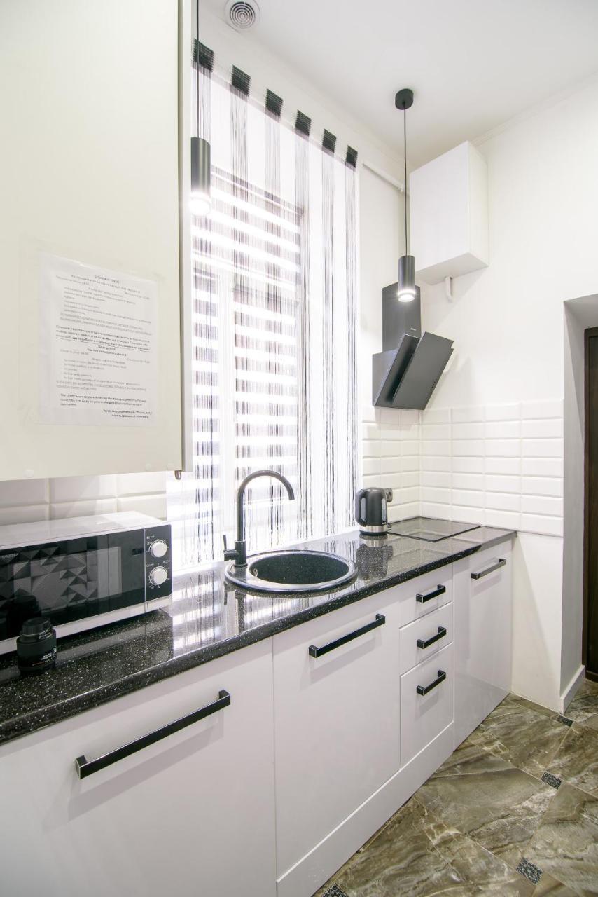 Nova Apartment Leopoli Esterno foto