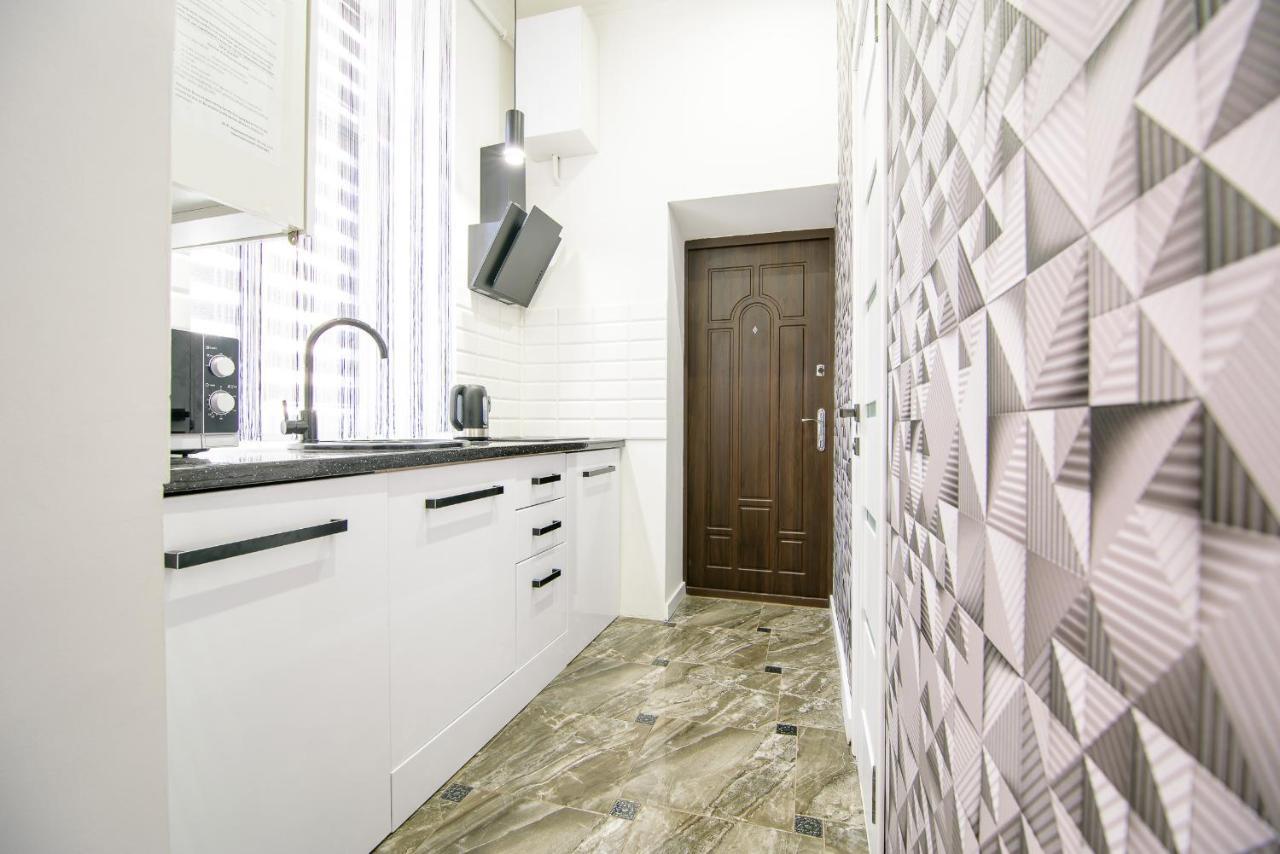 Nova Apartment Leopoli Esterno foto